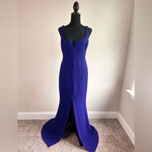 BETSY & ADAM Women's Petite Slit-front V-plunge Evening Ball Gown Dress Size 6